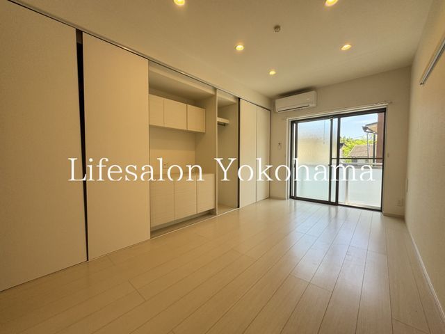 �y���ԁE���r���O�z�@