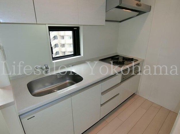 yLb`z@
