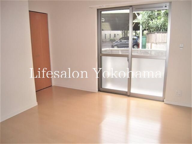 �y���ԁE���r���O�z�@