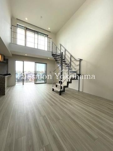 �y���ԁE���r���O�z�@