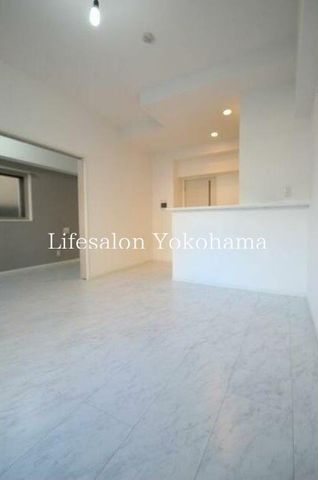 �y���ԁE���r���O�z�@���r���O/����