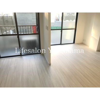 �y���ԁE���r���O�z�@