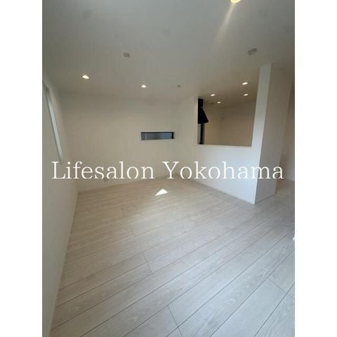 �y���ԁE���r���O�z�@