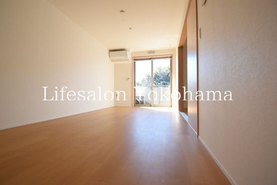 �y���ԁE���r���O�z�@