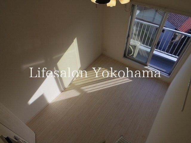 �y���ԁE���r���O�z�@