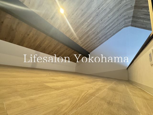 y̑EXy[Xz@