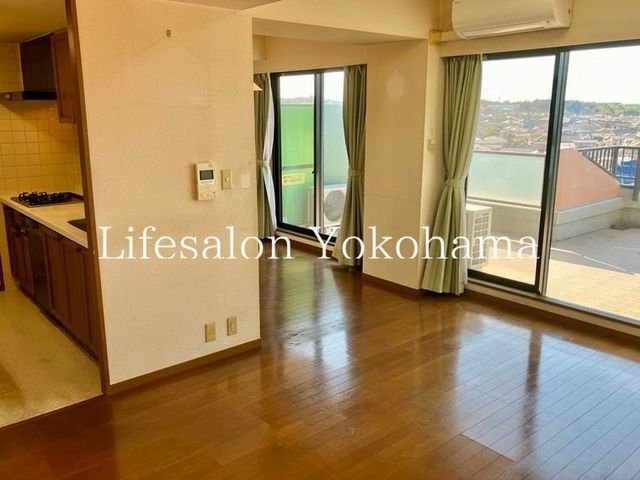 �y���ԁE���r���O�z�@