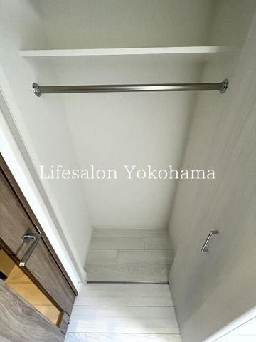 y[z@