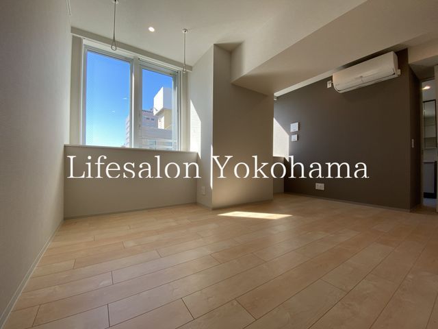 �y���ԁE���r���O�z�@