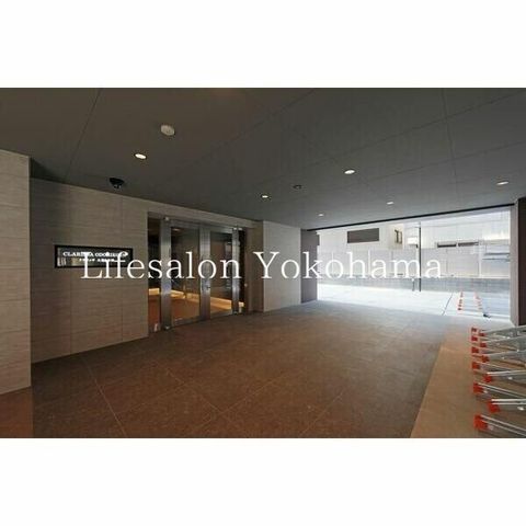 �y�G���g�����X�z�@