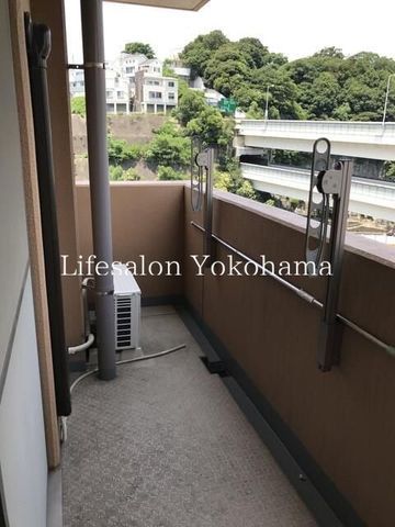 yoRj[z@