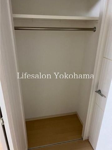 y[z@