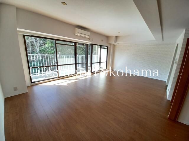 �y���ԁE���r���O�z�@