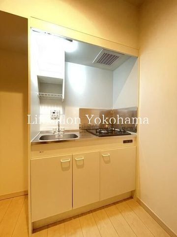 �y�L�b�`���z�@