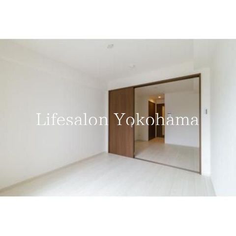 �y���ԁE���r���O�z�@