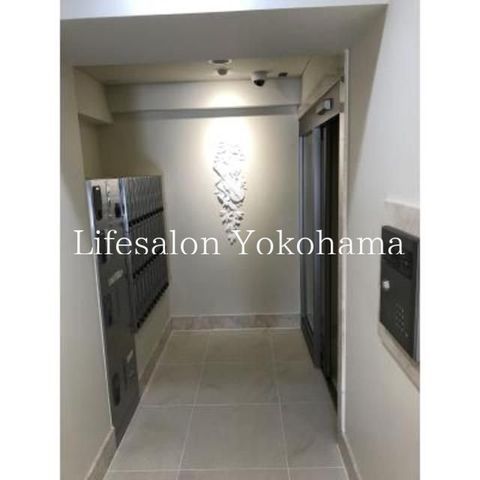 �y�G���g�����X�z�@