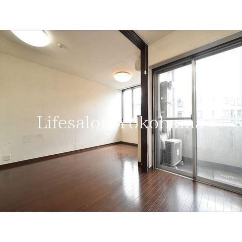 �y�Q���z�@