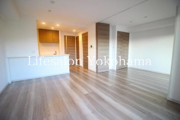 �y���ԁE���r���O�z�@