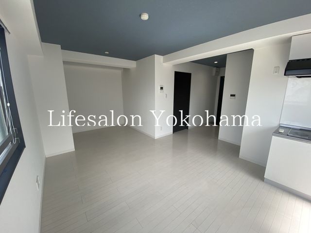 �y���ԁE���r���O�z�@