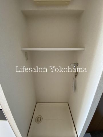 y[z@