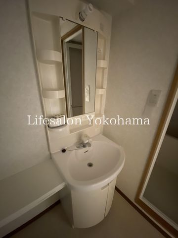 yʏz@