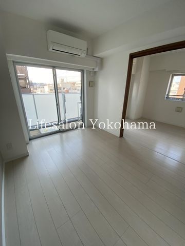 �y���ԁE���r���O�z�@