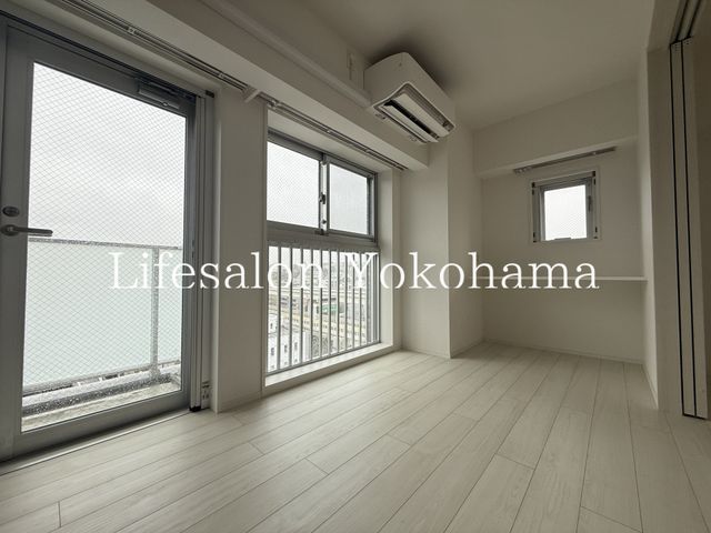 �y���ԁE���r���O�z�@