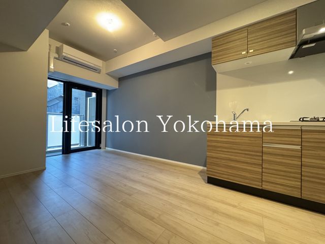 �y���ԁE���r���O�z�@