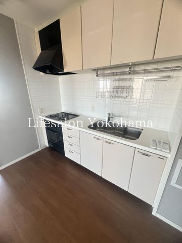 �y�L�b�`���z�@�o���R�j�[