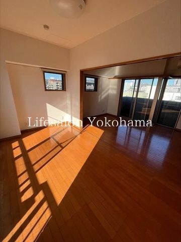 �y���ԁE���r���O�z�@