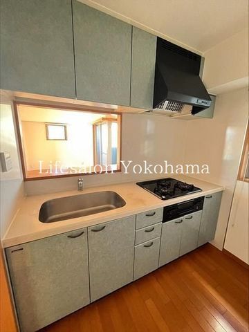 �y�L�b�`���z�@