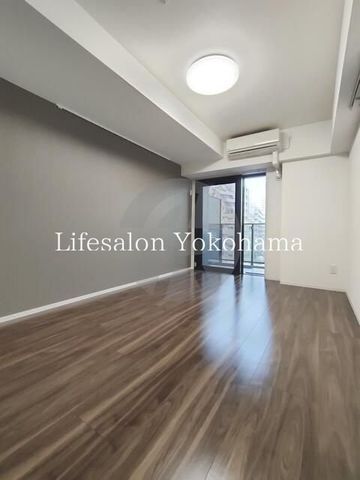 �y���ԁE���r���O�z�@