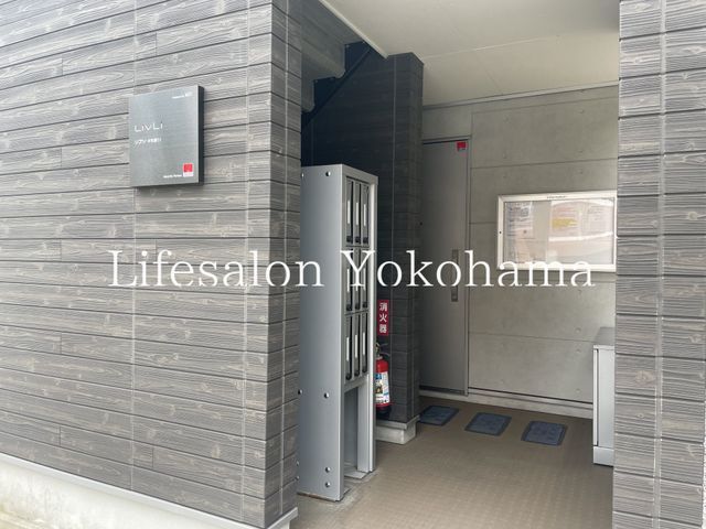 �y�G���g�����X�z�@