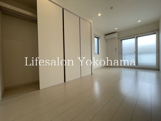 �y���ԁE���r���O�z�@