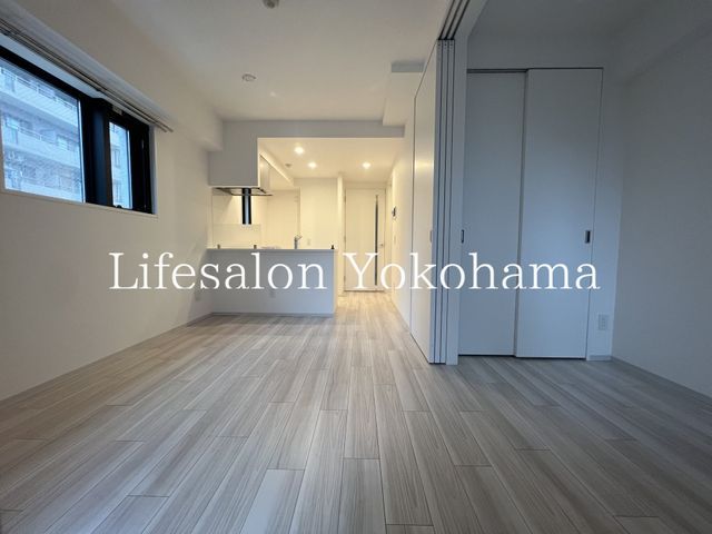 �y���ԁE���r���O�z�@