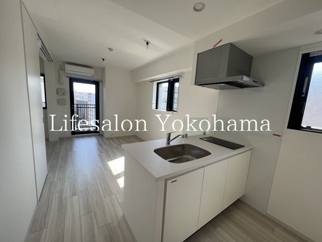 �y�L�b�`���z�@