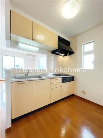 �y�L�b�`���z�@