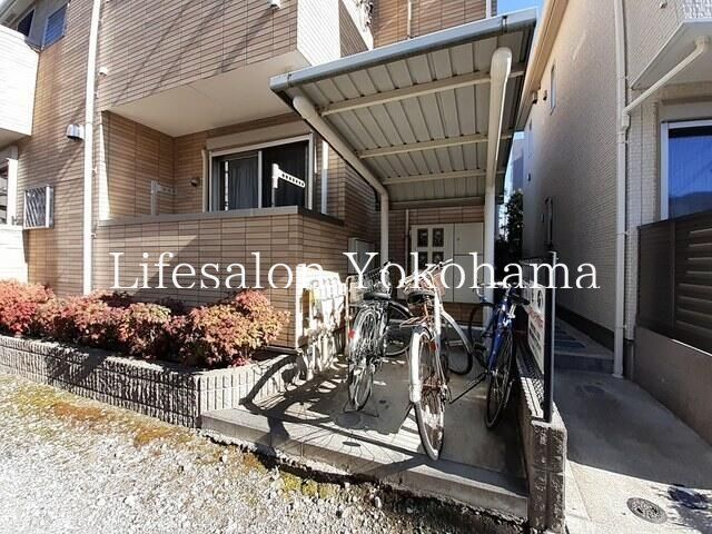 y̑ݔz@