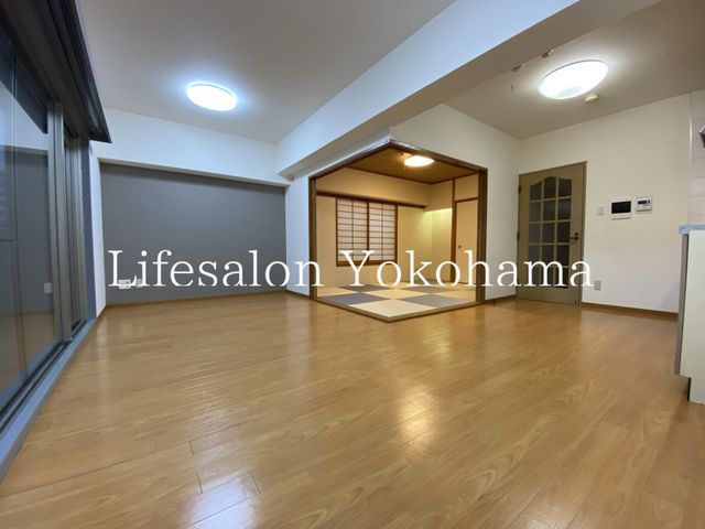 �y���ԁE���r���O�z�@���r���O/����