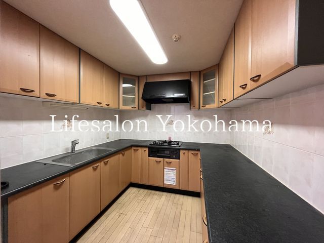 �y�L�b�`���z�@����