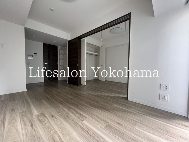 �y���ԁE���r���O�z�@