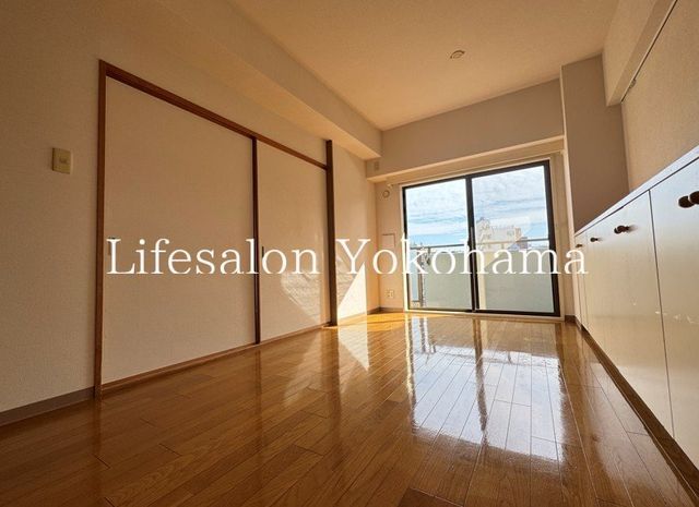 �y���ԁE���r���O�z�@���]