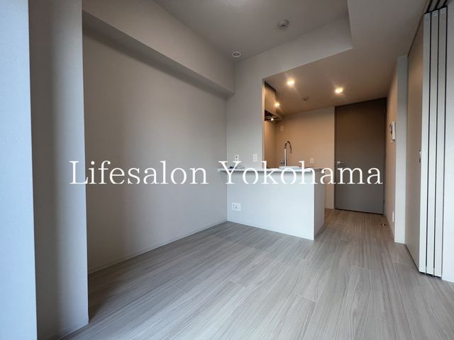 �y���ԁE���r���O�z�@���r���O/����